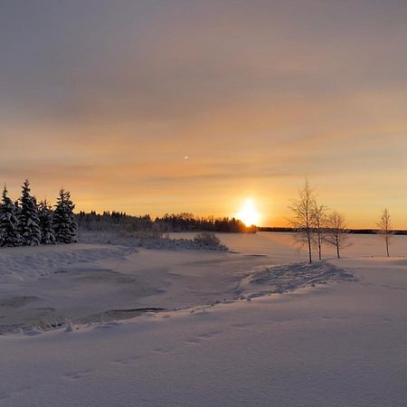 Hotelli Kultainen Joutsen Kuusamo Extérieur photo