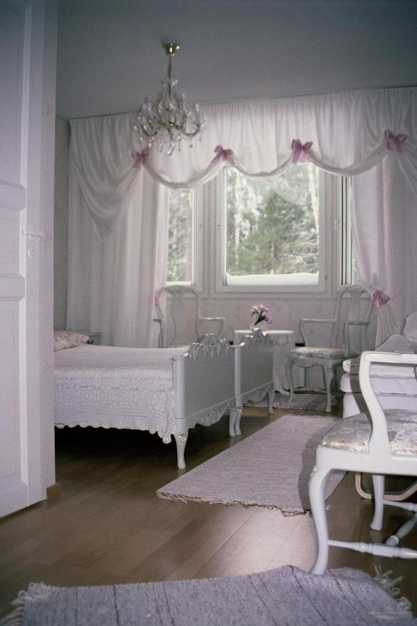Hotelli Kultainen Joutsen Kuusamo Extérieur photo