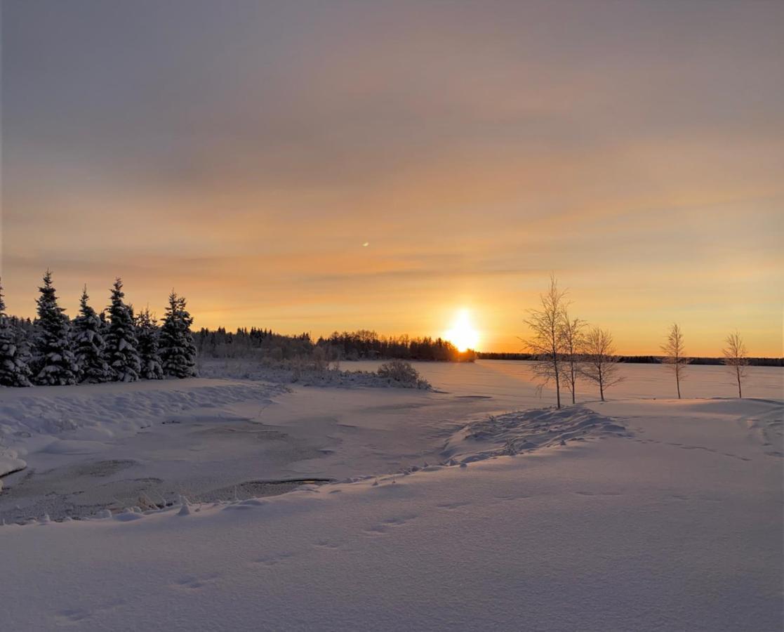 Hotelli Kultainen Joutsen Kuusamo Extérieur photo